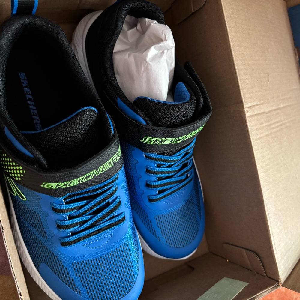 Skechers Vibrant Blue and Black Sneakers - Picture 7 of 8